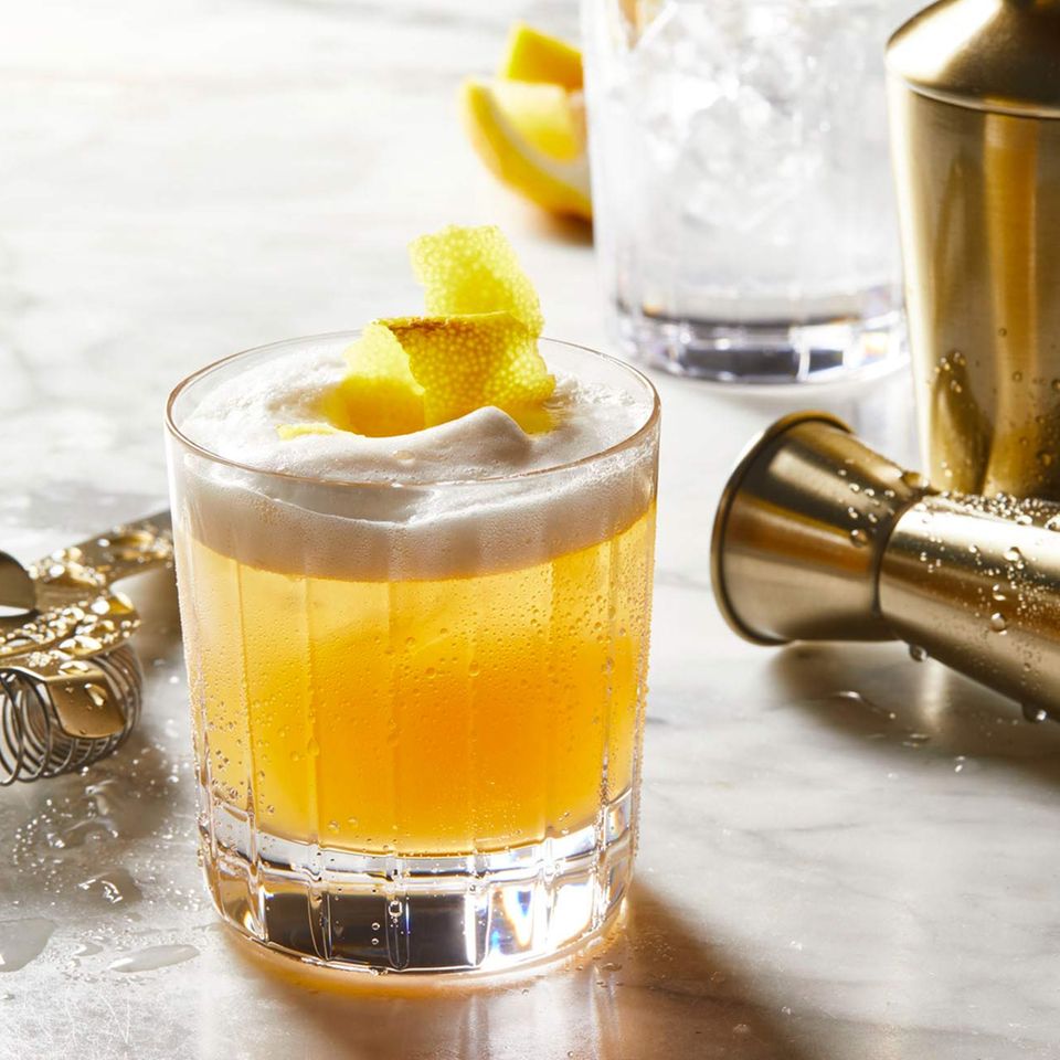 whisky sour cocktail
